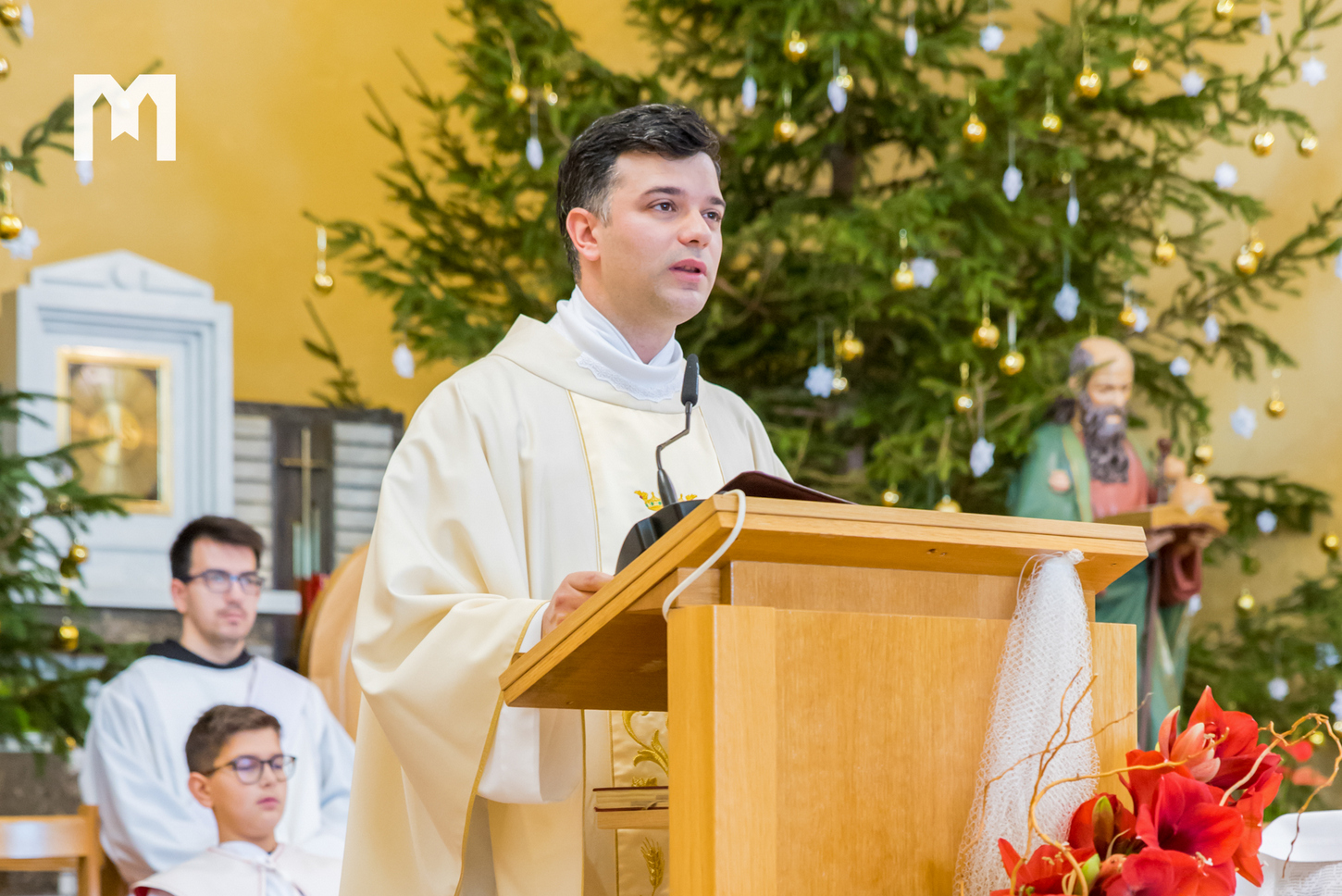 Scopri di più sull'articolo Il messaggio Natalizio del parroco di Medjugorje, Padre Zvonimir Pavičić