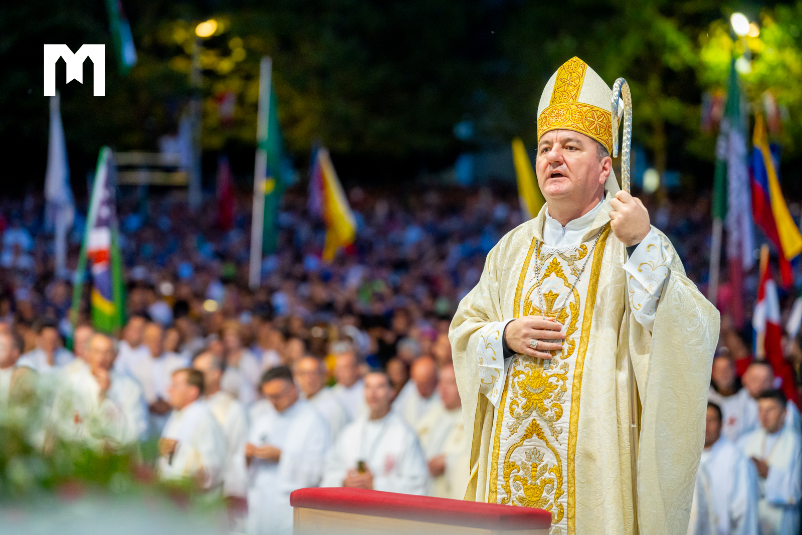 Scopri di più sull'articolo Monsignor Palić a Mladifest: Vivi senza paura, vivi con gioia, con la consapevolezza che Gesù ti segue