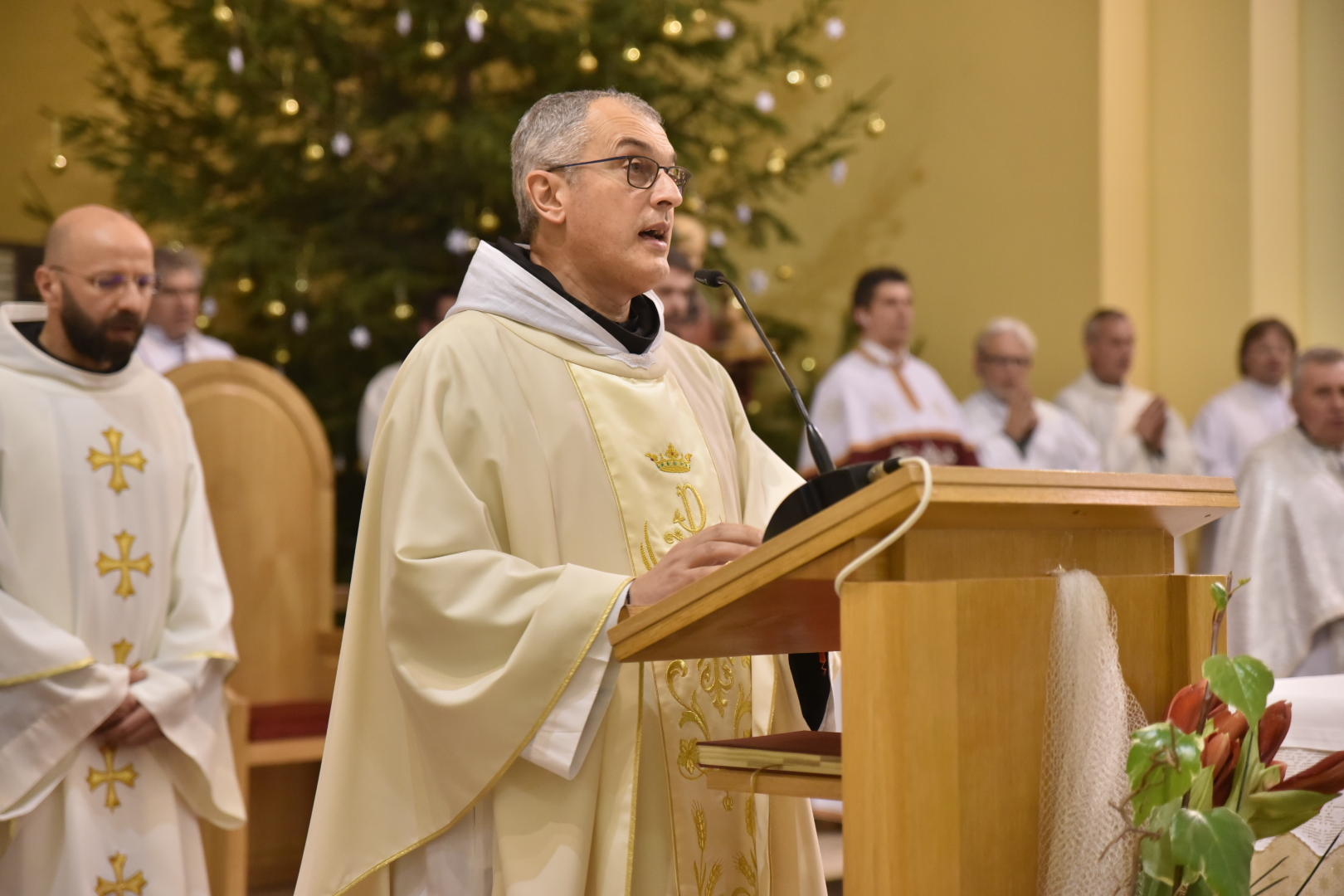 Al momento stai visualizzando Padre Massimo Fusarelli: Mi sono fatto qui pellegrino per invocare da parte di noi tutti una fede più viva in Gesù Cristo